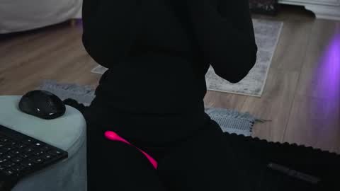 Snapshot of aelia_anara chatting on January 16, 2026, 6:17 am Aelia online show from January 16, 2026, 6:17 am