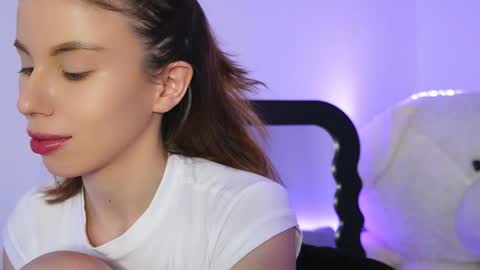 Snapshot of aelia_anara chatting on February 23, 2026, 6:38 pm Aelia online show from February 23, 2026, 6:38 pm