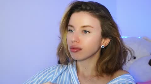 Snapshot of aelia_anara chatting on March 3, 2026, 6:25 pm Aelia online show from March 3, 2026, 6:25 pm