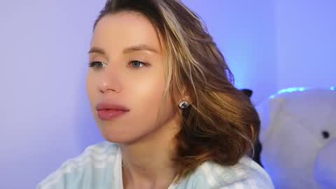 Snapshot of aelia_anara chatting on March 8, 2026, 7:17 pm Aelia online show from March 8, 2026, 7:17 pm