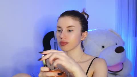 Snapshot of aelia_anara chatting on March 16, 2026, 6:23 pm Aelia online show from March 16, 2026, 6:23 pm