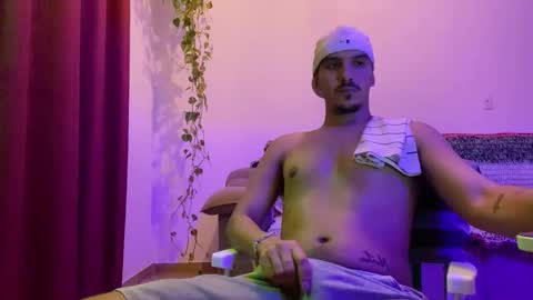 Snapshot of aelucius chatting on December 5, 2025, 2:09 am Luci online show from December 5, 2025, 2:09 am