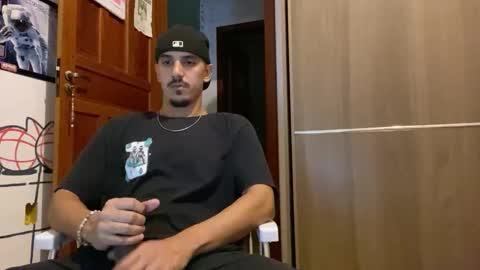 Snapshot of aelucius chatting on February 20, 2026, 3:36 am Luci online show from February 20, 2026, 3:36 am