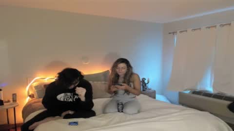 Snapshot of aesus3x chatting on March 17, 2026, 1:54 am Niko online show from March 17, 2026, 1:54 am