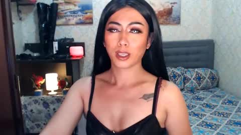 Snapshot of affairtoyourgoddesskhendra chatting on December 30, 2024, 4:42 am Dominant Goddess Contessa online show from December 30, 2024, 4:42 am