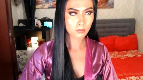 Snapshot of affairtoyourgoddesskhendra chatting on January 29, 2025, 11:25 pm Dominant Goddess Contessa online show from January 29, 2025, 11:25 pm