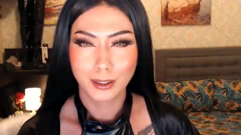Snapshot of affairtoyourgoddesskhendra chatting on February 13, 2025, 6:27 pm Dominant Goddess Contessa online show from February 13, 2025, 6:27 pm