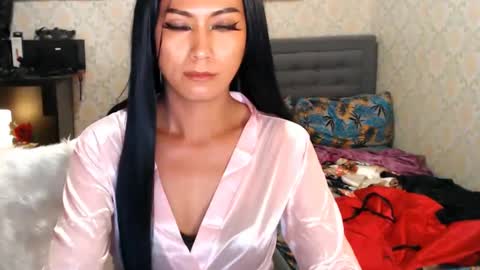 Snapshot of affairtoyourgoddesskhendra chatting on February 15, 2025, 7:38 am Dominant Goddess Contessa online show from February 15, 2025, 7:38 am