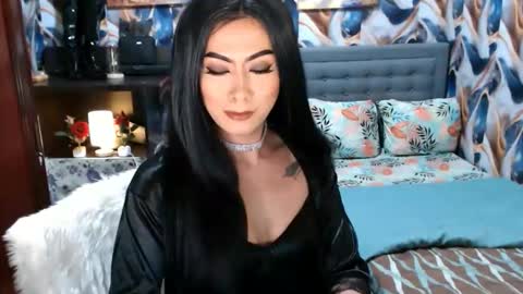 Snapshot of affairtoyourgoddesskhendra chatting on October 14, 2025, 6:09 pm Dominant Goddess Contessa online show from October 14, 2025, 6:09 pm