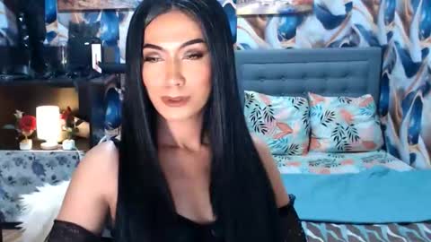 Snapshot of affairtoyourgoddesskhendra chatting on October 19, 2025, 9:26 pm Dominant Goddess Contessa online show from October 19, 2025, 9:26 pm