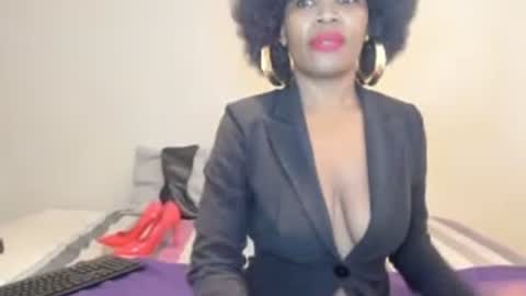 Snapshot of aficangagqueen chatting on June 17, 2026, 7:11 am AfricanSquirtQueen online show from June 17, 2026, 7:11 am