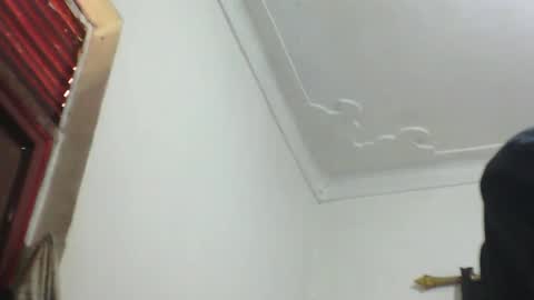 Mia  Friends online show from March 5, 2026, 10:33 am