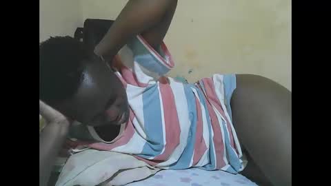 Snapshot of african_pussy2 chatting on December 17, 2025, 7:25 am african_pussy2 online show from December 17, 2025, 7:25 am