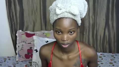 Snapshot of africana_slimqueen chatting on April 16, 2026, 5:47 pm africana_slimqueen online show from April 16, 2026, 5:47 pm