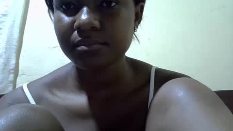 Snapshot of africanngirl chatting on January 5, 2025, 7:49 pm africanngirl online show from January 5, 2025, 7:49 pm
