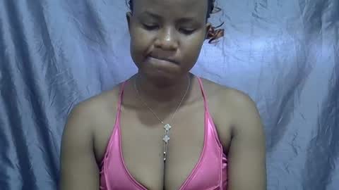 Snapshot of africanngirl chatting on November 5, 2025, 9:20 am africanngirl online show from November 5, 2025, 9:20 am