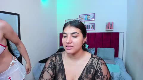 Snapshot of afroditaandsoffi chatting on January 17, 2025, 12:21 pm Afrodita Chery y Hermione online show from January 17, 2025, 12:21 pm