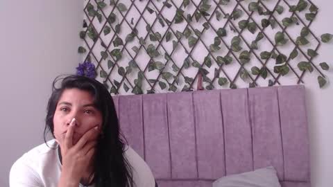 Snapshot of afroditawhispers chatting on November 30, 2025, 8:24 pm Lia Valkyria online show from November 30, 2025, 8:24 pm