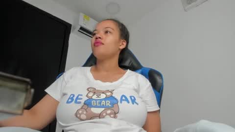 Snapshot of agata18_ chatting on June 11, 2026, 8:29 pm A G A T A online show from June 11, 2026, 8:29 pm