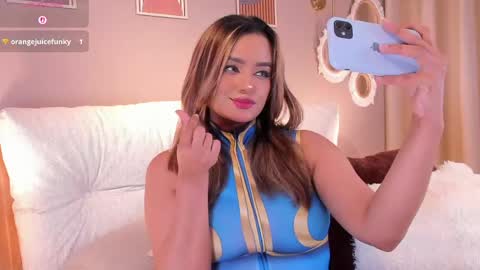 Agata Lauret online show from May 5, 2026, 1:46 am