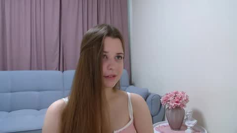 Agata Aisitt online show from July 12, 2026, 6:37 am
