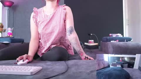 Agata Collinss online show from March 7, 2025, 9:51 am