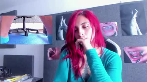 Snapshot of agatacollinsss chatting on June 25, 2026, 8:46 pm Agata Collinss online show from June 25, 2026, 8:46 pm