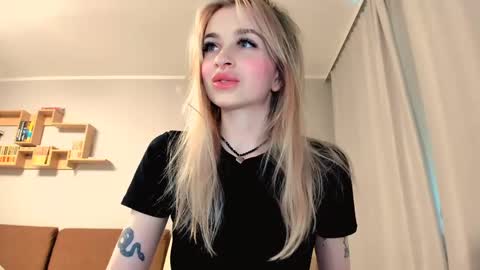 Arina online show from May 19, 2026, 3:29 pm