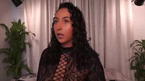 Snapshot of agatha_collinss chatting on June 22, 2026, 8:17 pm Val inst agatha clls online show from June 22, 2026, 8:17 pm