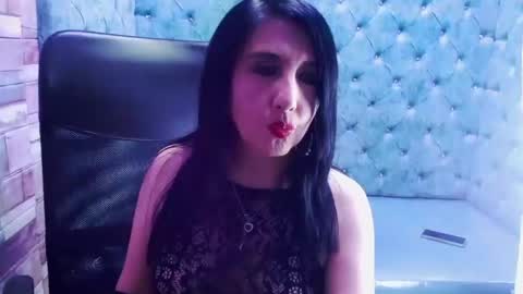 Snapshot of agatha_leon_ chatting on November 1, 2025, 8:11 pm agatha_leon_ online show from November 1, 2025, 8:11 pm