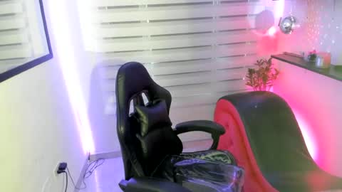 agatha_marin_ online show from July 22, 2026, 7:49 pm