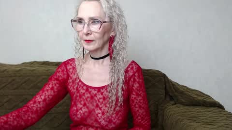 Snapshot of agatha_moore_ chatting on February 5, 2025, 12:27 pm Agatha online show from February 5, 2025, 12:27 pm