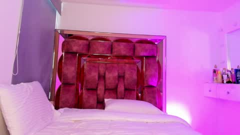 Snapshot of agatha_morrison1 chatting on January 21, 2025, 5:41 pm Agatha online show from January 21, 2025, 5:41 pm