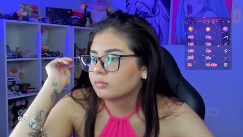 Snapshot of agatha_riccie chatting on December 9, 2024, 7:17 am Cat online show from December 9, 2024, 7:17 am