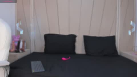 Agatha Steel online show from September 20, 2025, 8:32 pm