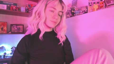 Snapshot of agathaa_ks_ chatting on December 2, 2024, 9:35 am Camila 2 online show from December 2, 2024, 9:35 am