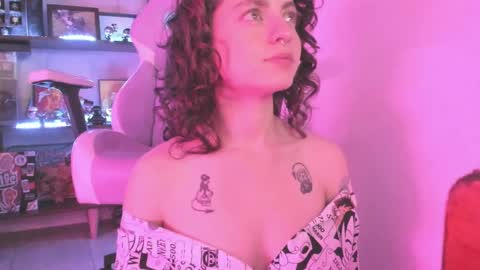 Snapshot of agathaa_ks_ chatting on January 9, 2025, 1:08 am Camila 2 online show from January 9, 2025, 1:08 am