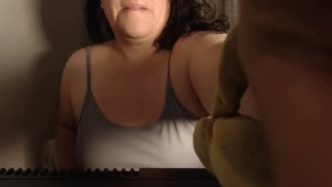 Snapshot of agathaaaa chatting on June 1, 2026, 11:12 am online show from June 1, 2026, 11:12 am