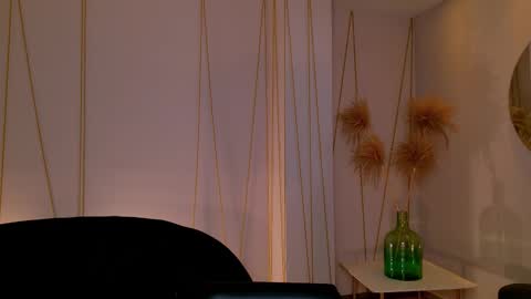 Agatha online show from December 15, 2025, 8:57 pm