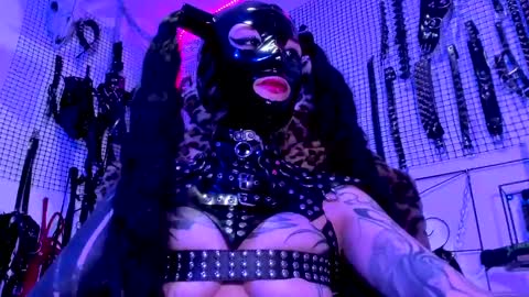 Snapshot of agathamoonn chatting on February 27, 2025, 10:31 pm Agatha Fox online show from February 27, 2025, 10:31 pm