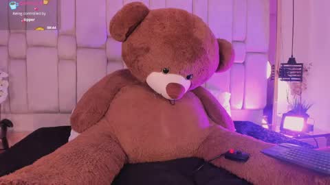 agathauwudoll online show from April 28, 2026, 7:52 pm