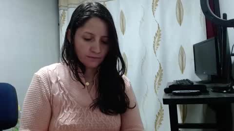 Snapshot of agel_sw1 chatting on March 2, 2025, 1:04 am Angel online show from March 2, 2025, 1:04 am