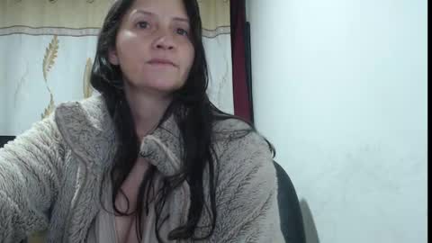 Snapshot of agel_sw1 chatting on October 3, 2025, 11:02 pm Angel online show from October 3, 2025, 11:02 pm