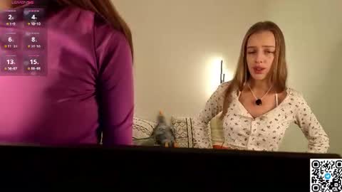Monica and Bella online show from July 22, 2026, 5:32 am