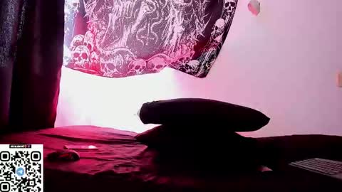 agnes_jones online show from November 30, 2025, 5:50 pm