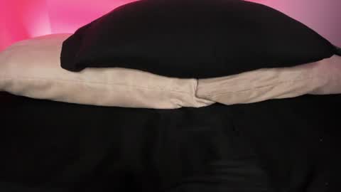 Snapshot of agnes_jones chatting on June 14, 2026, 1:47 am agnes_jones online show from June 14, 2026, 1:47 am