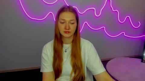 Snapshot of agnesarden chatting on March 11, 2025, 6:08 pm AgnesArden online show from March 11, 2025, 6:08 pm