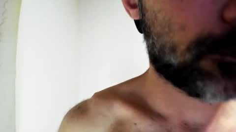 Agustin online show from March 11, 2025, 10:42 pm