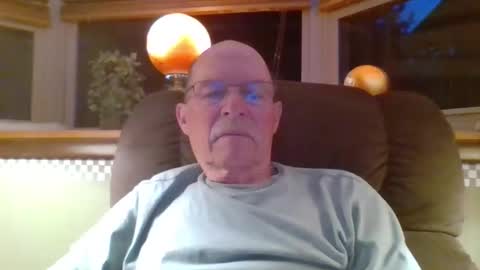 aguynrkfrd online show from June 5, 2026, 9:37 am