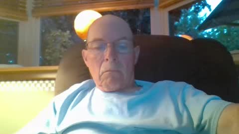 aguynrkfrd online show from June 17, 2026, 9:56 am